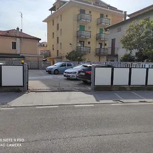 Quito - Appena Ristrutturato - Dietro Piazza Mazzini Lido di Jesolo