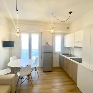 Maria Luisa - Piazza Mazzini - 30 Mt Dal Mare - Jesolo Lido di Jesolo